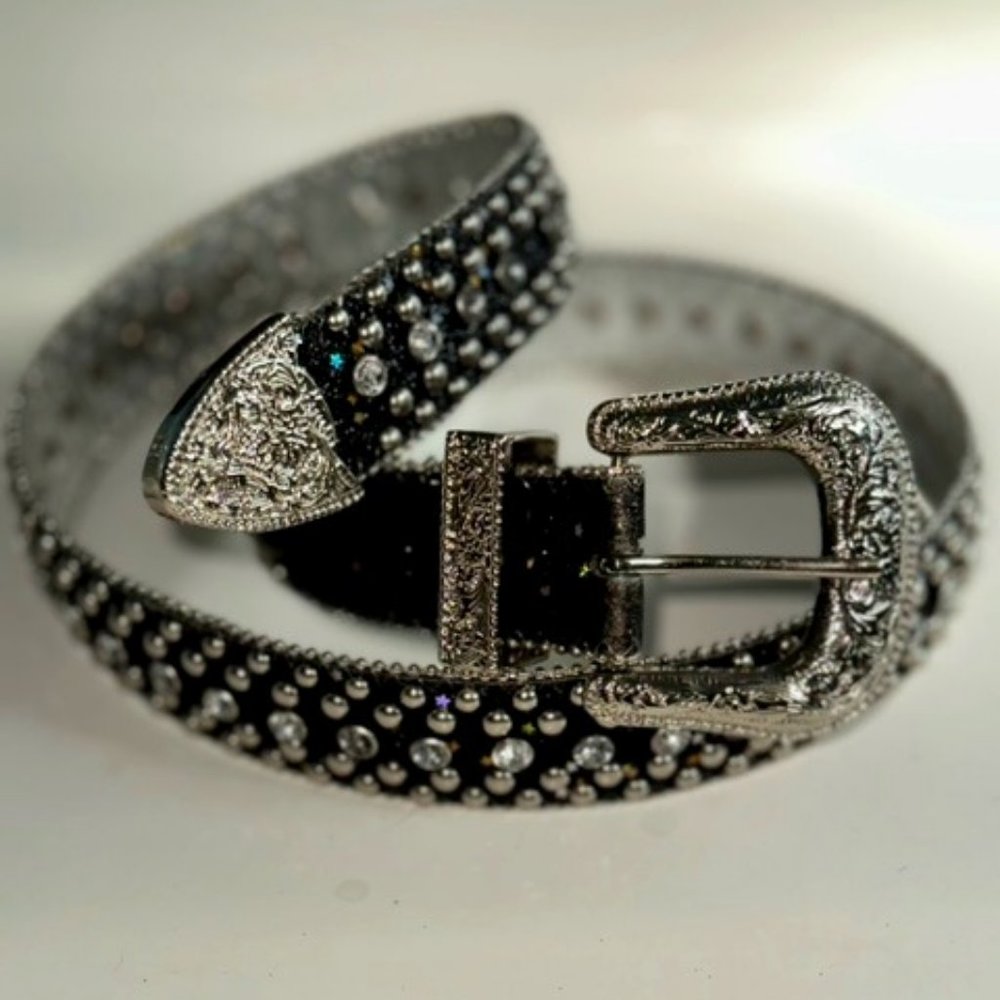 Sparkle Star Studded Belt by Guess -- Size M/L